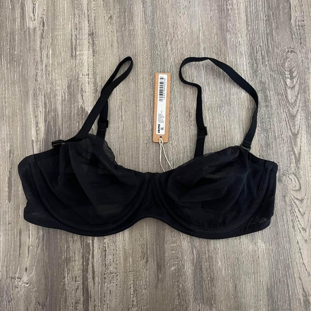 New Skims Bra 34B